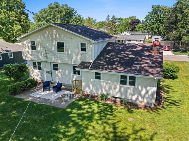 406 ST JUDE STREET, Green Bay, WI 54303