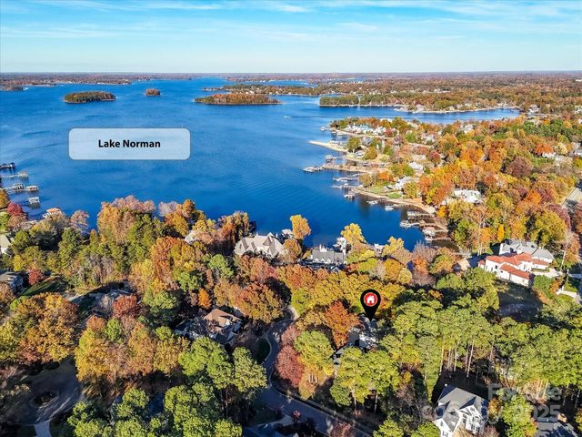 18806 Fore Sail Court, Cornelius, NC 28031