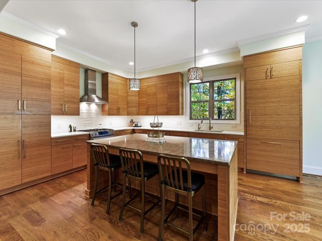 18806 Fore Sail Court, Cornelius, NC 28031