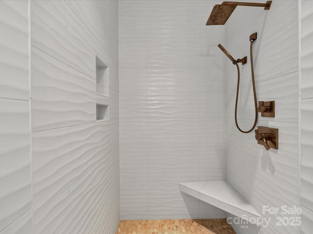 18806 Fore Sail Court, Cornelius, NC 28031