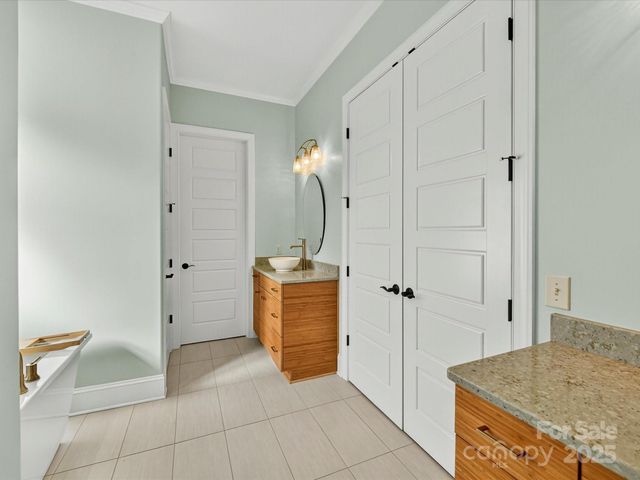 18806 Fore Sail Court, Cornelius, NC 28031