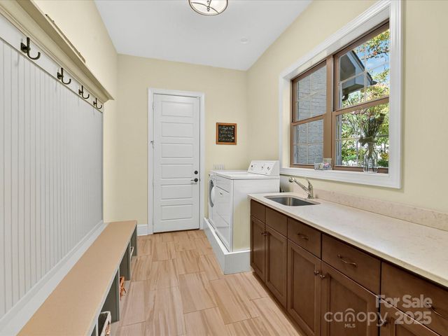 18806 Fore Sail Court, Cornelius, NC 28031