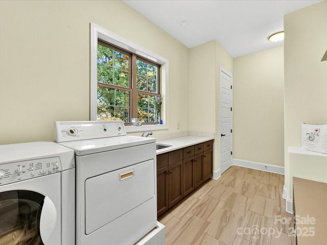 18806 Fore Sail Court, Cornelius, NC 28031