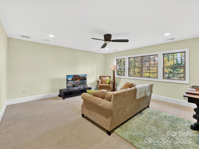 18806 Fore Sail Court, Cornelius, NC 28031