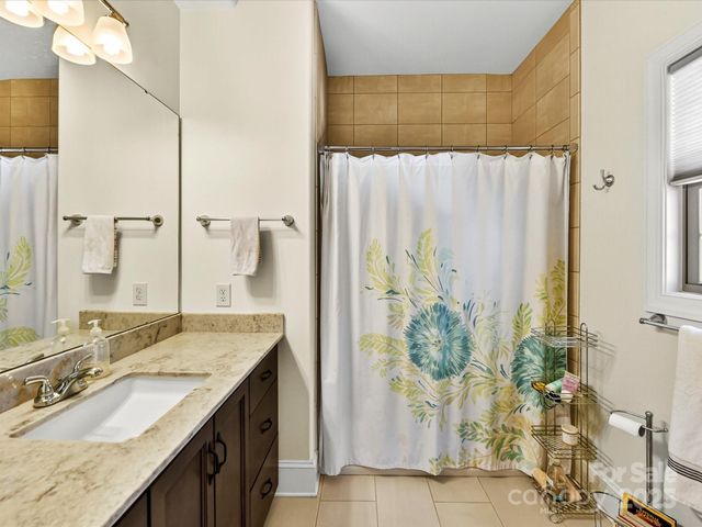 18806 Fore Sail Court, Cornelius, NC 28031