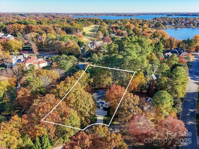 18806 Fore Sail Court, Cornelius, NC 28031