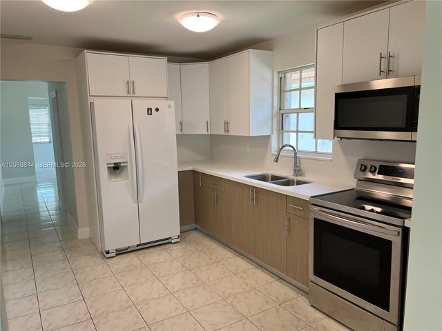 421 NW 57th Court 1, Miami, FL 33126