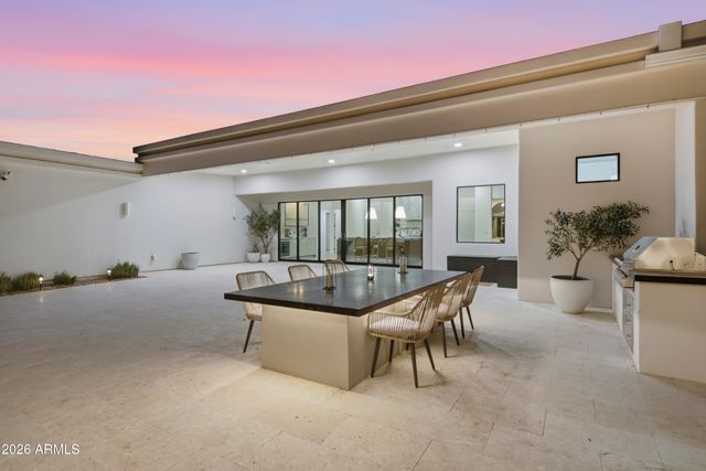10541 E WINDROSE Drive, Scottsdale, AZ 85259