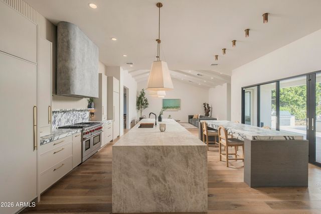 10541 E WINDROSE Drive, Scottsdale, AZ 85259