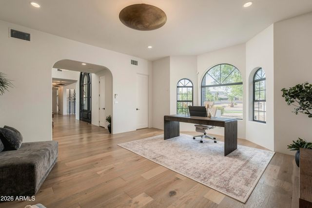 10541 E WINDROSE Drive, Scottsdale, AZ 85259