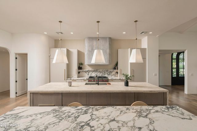 10541 E WINDROSE Drive, Scottsdale, AZ 85259
