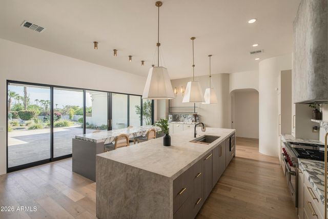 10541 E WINDROSE Drive, Scottsdale, AZ 85259