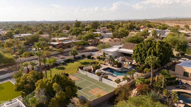 10541 E WINDROSE Drive, Scottsdale, AZ 85259