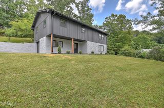 1091 Long Crescent Drive, Bristol, VA 24201