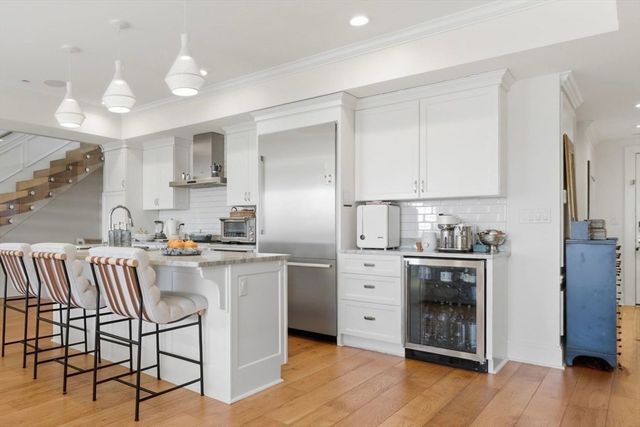 374-398 Bunker Hill St 307, Boston, MA 02129