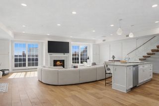 374-398 Bunker Hill St 307, Boston, MA 02129