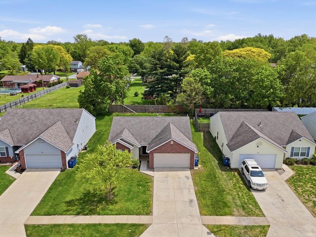2504 Grand Canyon Corridor, Fort Wayne, IN 46808
