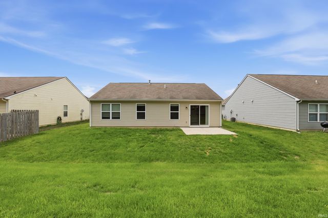 2504 Grand Canyon Corridor, Fort Wayne, IN 46808