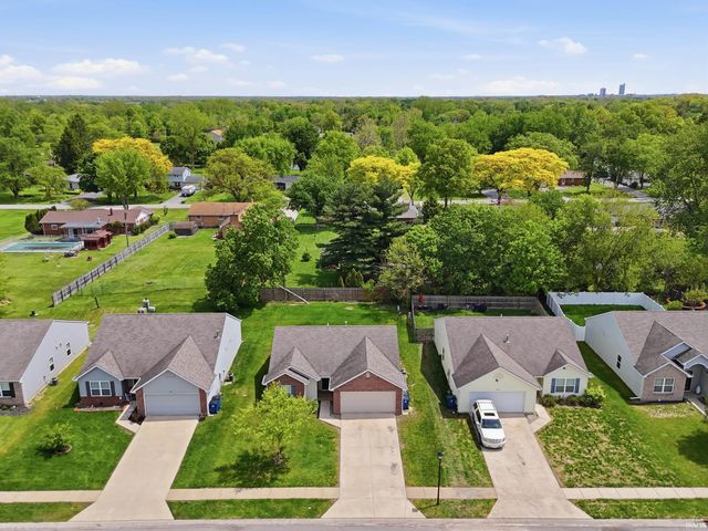 2504 Grand Canyon Corridor, Fort Wayne, IN 46808