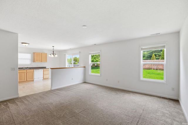 2504 Grand Canyon Corridor, Fort Wayne, IN 46808