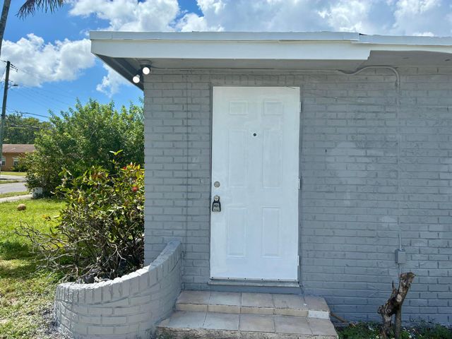 605 NW 9TH Avenue, Pompano Beach, FL 33060