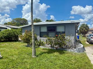 605 NW 9TH Avenue, Pompano Beach, FL 33060
