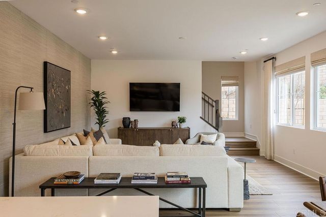 716 Miravar Place, Vista, CA 92081