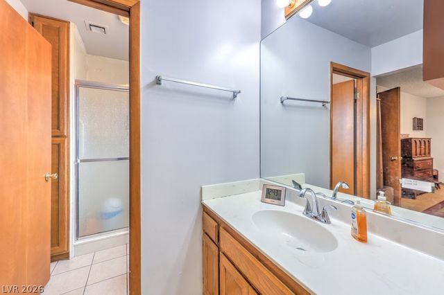 5499 East Monroe Avenue, Las Vegas, NV 89110