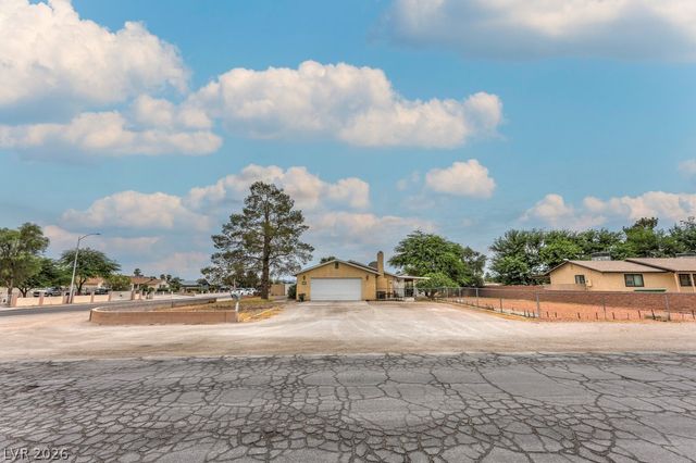 5499 East Monroe Avenue, Las Vegas, NV 89110