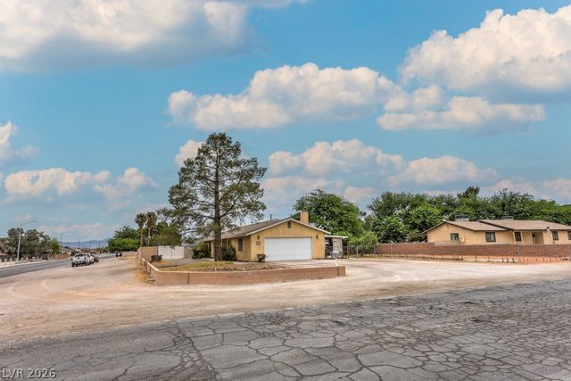 5499 East Monroe Avenue, Las Vegas, NV 89110
