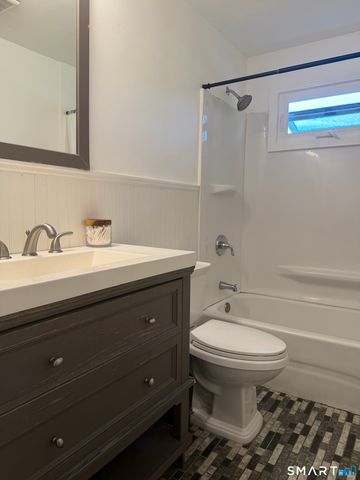 1841 Main Street, East Hartford, CT 06108