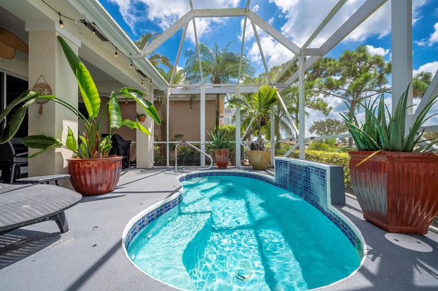 8193 Sandpiper Way, West Palm Beach, FL 33412