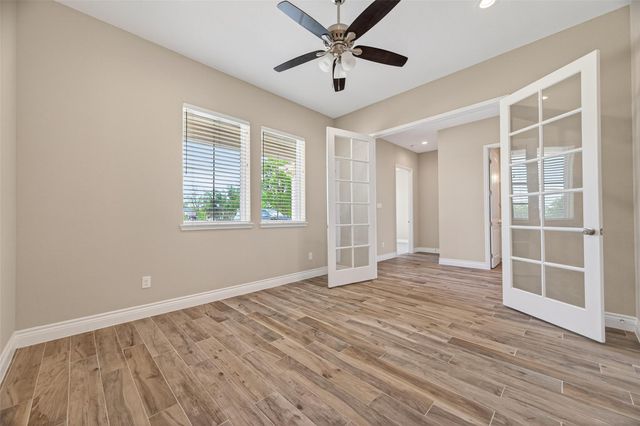 803 Lily Lane, Rosharon, TX 77583