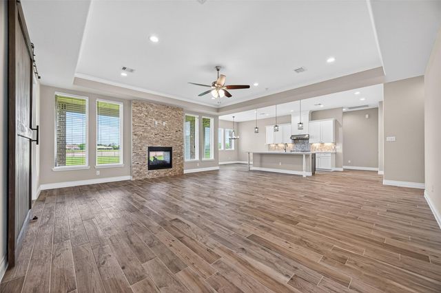 803 Lily Lane, Rosharon, TX 77583