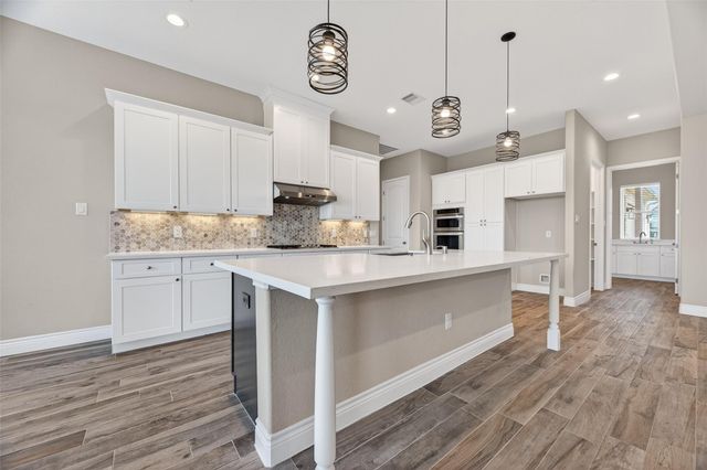 803 Lily Lane, Rosharon, TX 77583