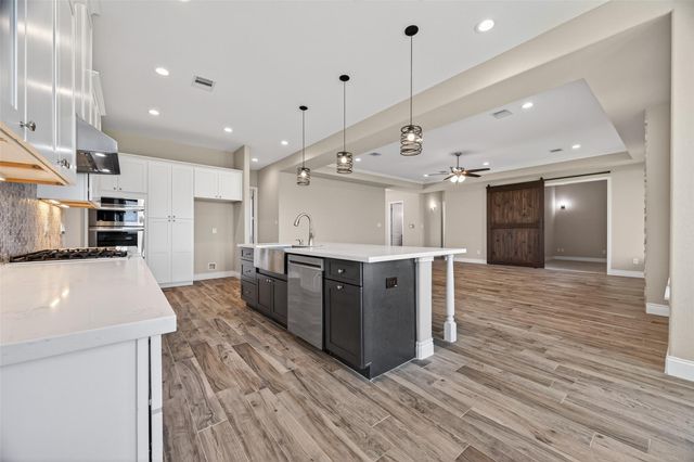 803 Lily Lane, Rosharon, TX 77583