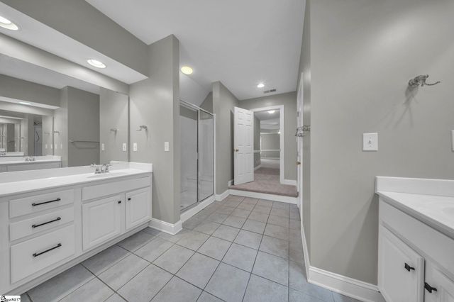 102 Wynterhall Way, Simpsonville, SC 29681