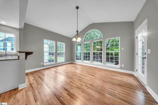 102 Wynterhall Way, Simpsonville, SC 29681
