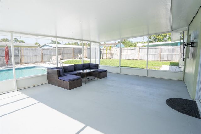 1415 NE Silver Maple Way, Jensen Beach, FL 34957