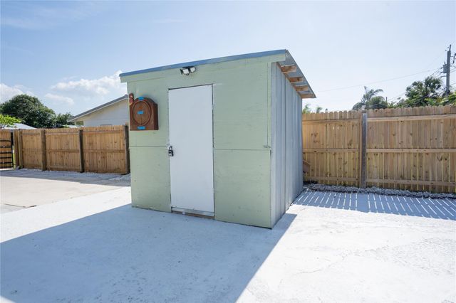 1415 NE Silver Maple Way, Jensen Beach, FL 34957