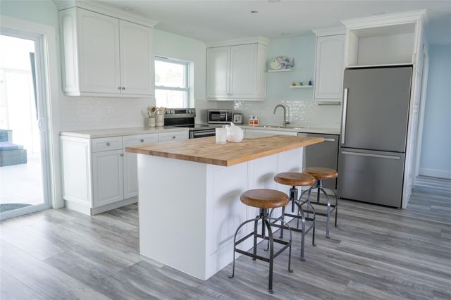 1415 NE Silver Maple Way, Jensen Beach, FL 34957