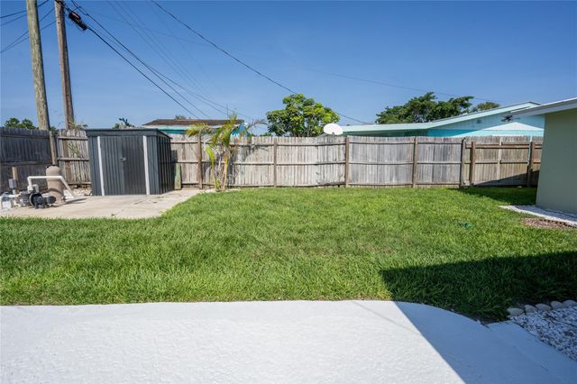 1415 NE Silver Maple Way, Jensen Beach, FL 34957