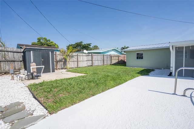 1415 NE Silver Maple Way, Jensen Beach, FL 34957