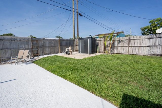 1415 NE Silver Maple Way, Jensen Beach, FL 34957