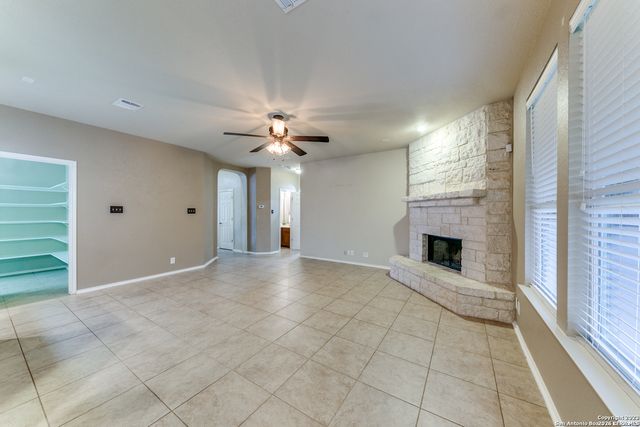 302 Eglington Way, Cibolo, TX 78108