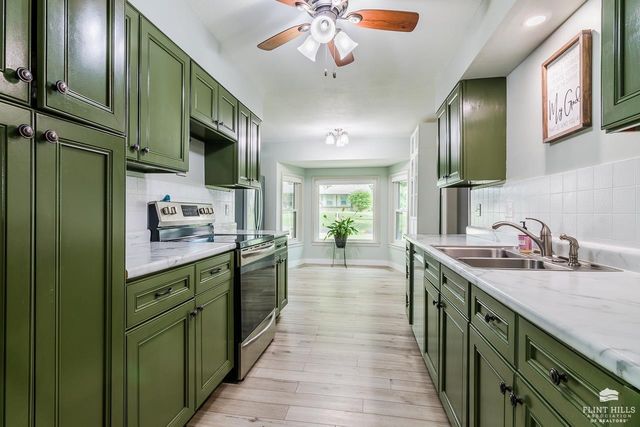 6004 Tumbleweed Terrace, Manhattan, KS 66502