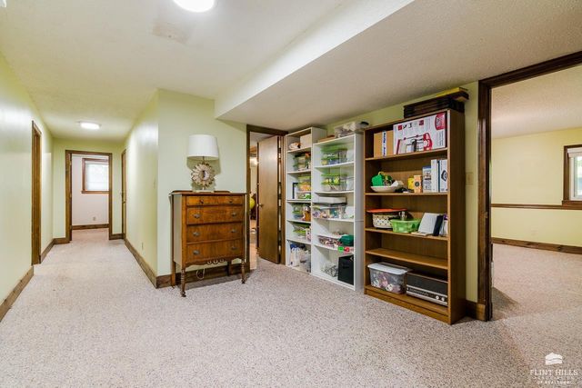 6004 Tumbleweed Terrace, Manhattan, KS 66502