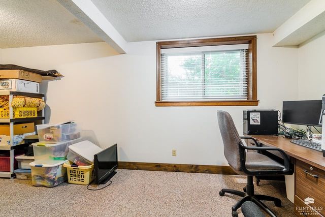 6004 Tumbleweed Terrace, Manhattan, KS 66502