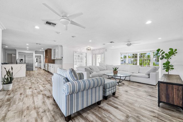 3815 S Lake Drive, Boynton Beach, FL 33435