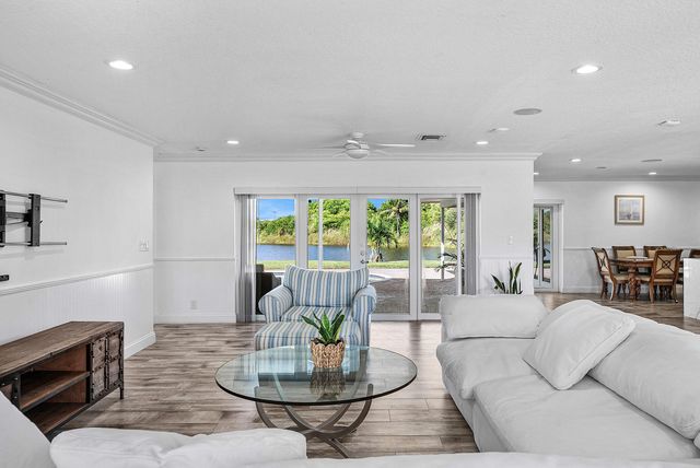 3815 S Lake Drive, Boynton Beach, FL 33435